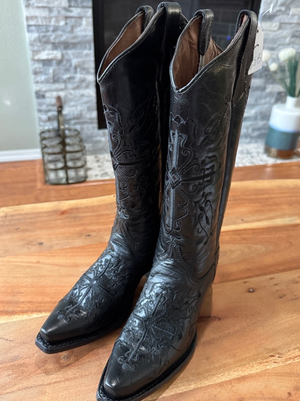Circle G Black Embroidered cross, Leather cowboy boots